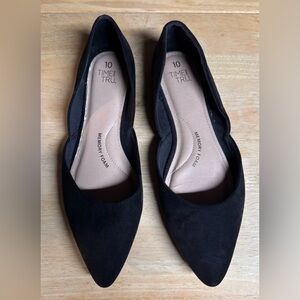 Black Pointed Flats
